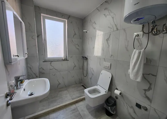 Anchor Hotel Shëngjin