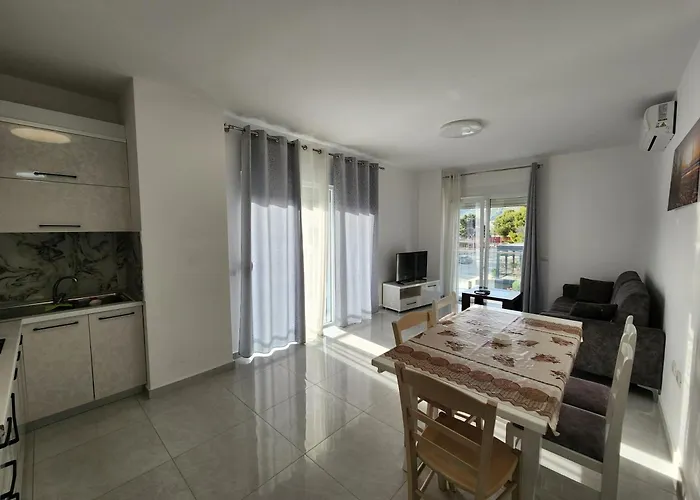 Anchor Ξενοδοχείο Shëngjin